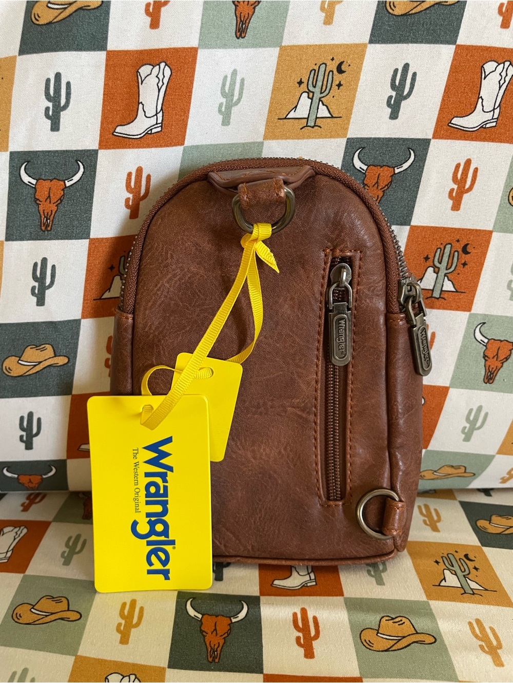 Wrangler Brown Leather Belt Bag with Branded Strap - Picture 2 of 5